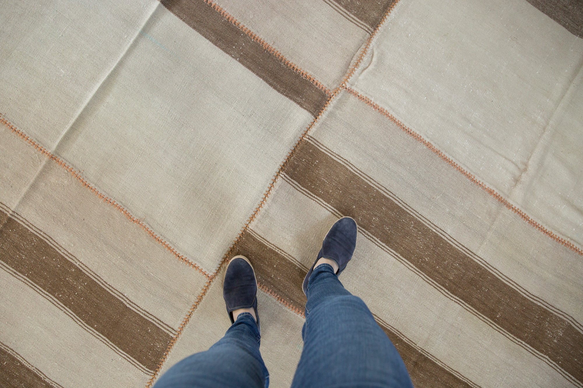 8.5x13.5 Vintage Turkish Kilim Carpet // ONH Item ee003442 Image 1