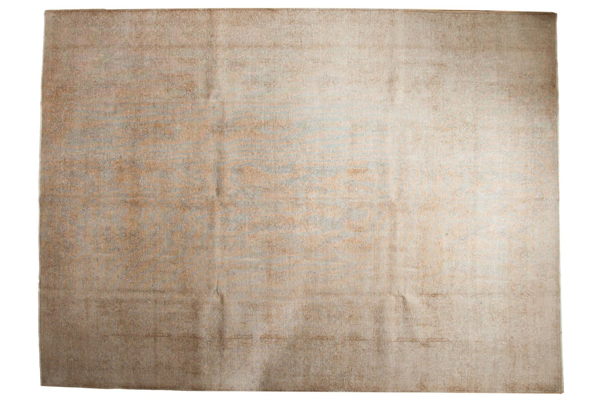 9.5x13 Vintage Distressed Sivas Carpet // ONH Item ee003454