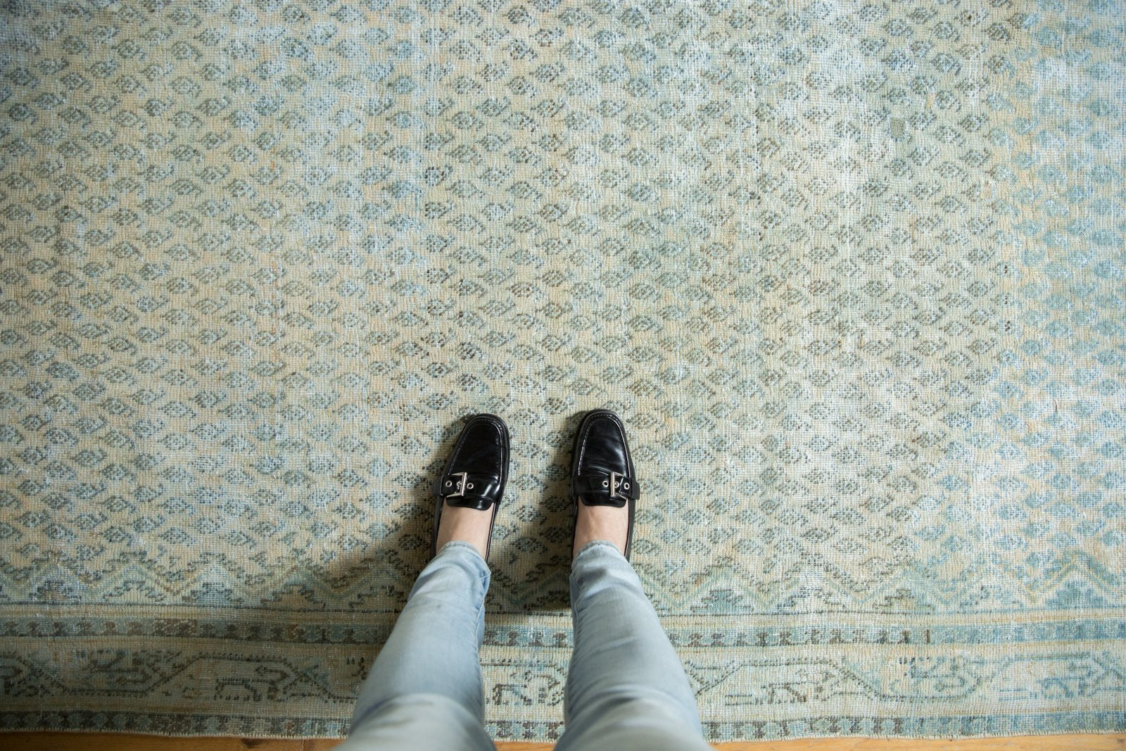  Vintage Distressed Mir Arak Carpet / Item ee003476 image 2