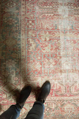 Vintage Distressed Heriz Carpet / Item ee003480 image 7