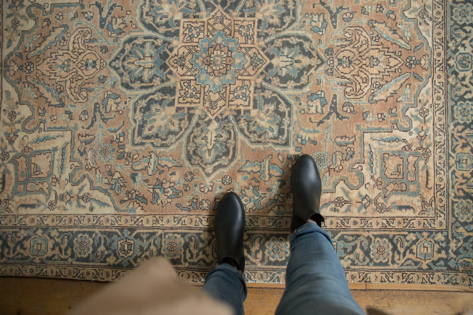 4.5x6.5 Vintage Distressed Ahar Rug // ONH Item ee003488 Image 1