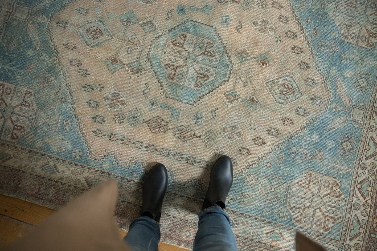  Vintage Distressed Afshar Rug / Item ee003499 image 2