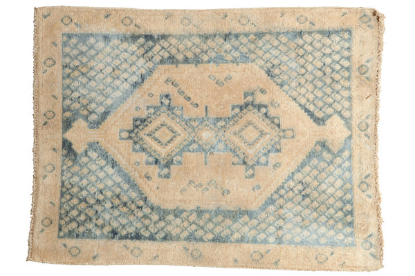 2'9" x 3'8" Vintage Distressed Sivas Rug / Item ee003528 image 1