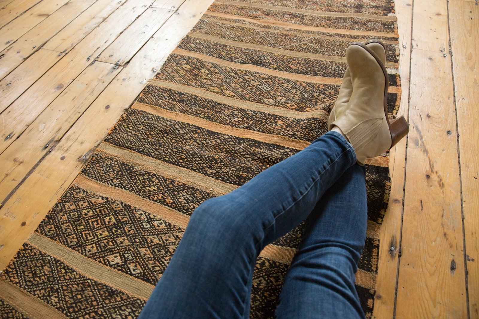 2.5x8.5 Vintage Jijim Rug Runner // ONH Item ee003535 Image 1