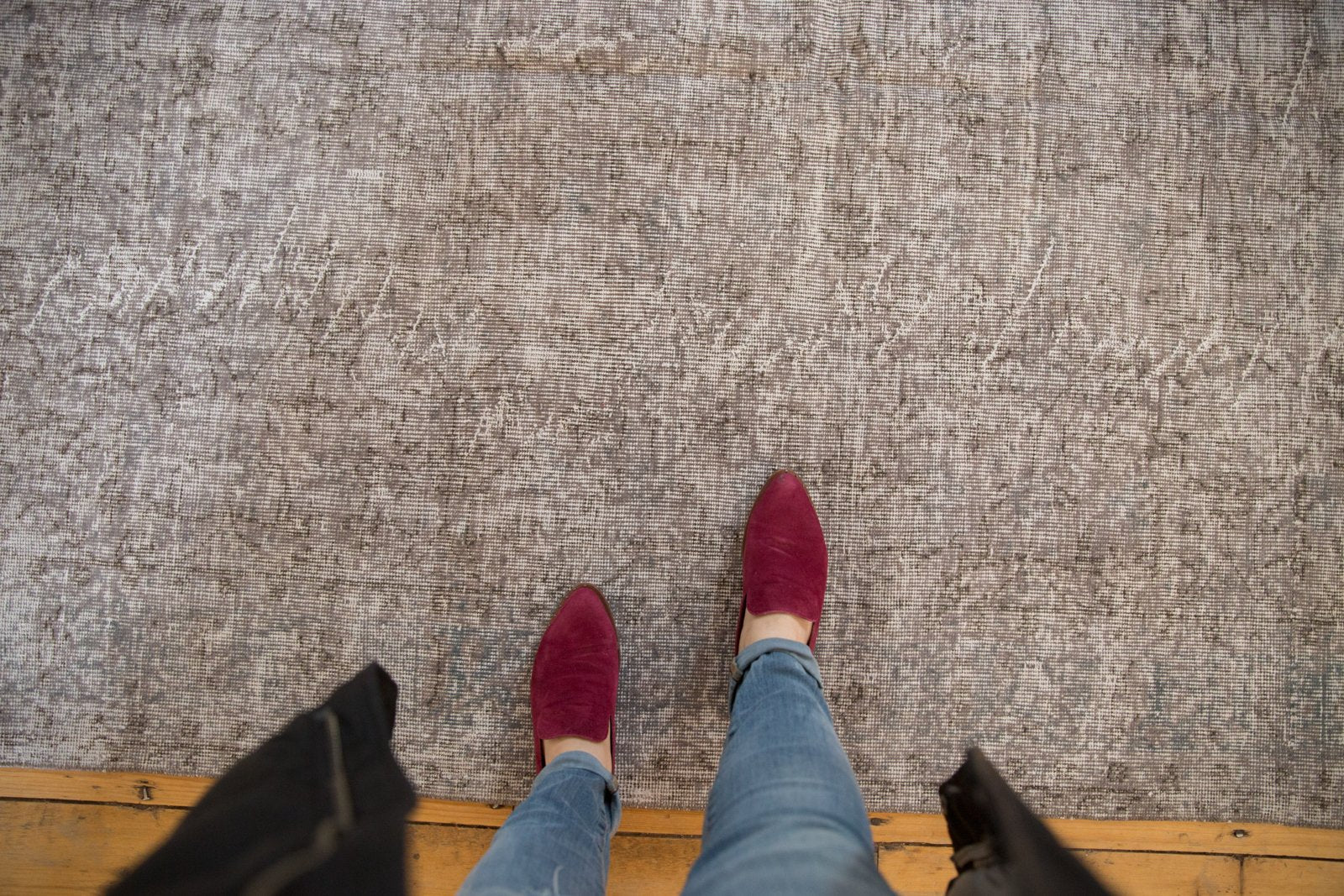 Vintage Distressed Sparta Carpet / ONH item ee003552 image 1