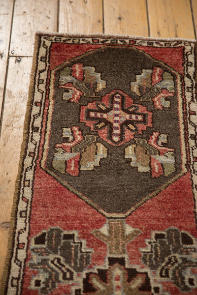 1.5x3.5 Vintage Distressed Oushak Rug Mat Runner // ONH Item ee003625 Image 3