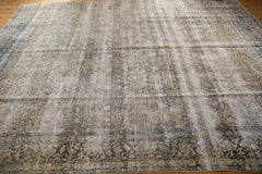 Vintage Distressed Kashan Carpet / ONH item ee003650 Image 7