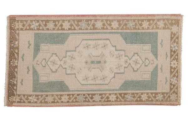 1.5x3 Vintage Distressed Oushak Rug Mat // ONH Item ee003651