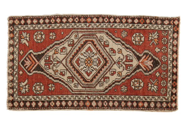 1.5x3 Vintage Distressed Oushak Rug Mat // ONH Item ee003672
