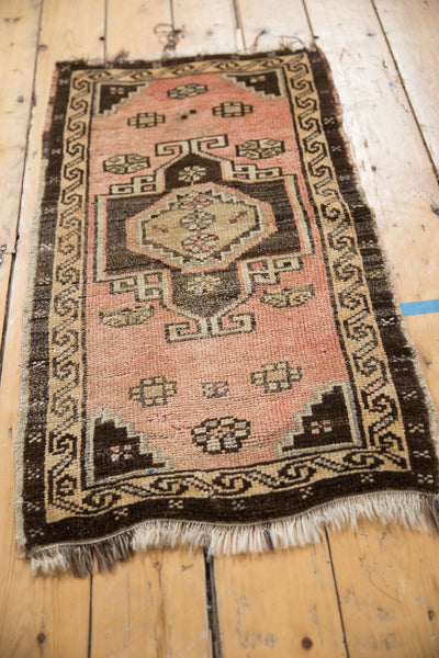 1.5x3.5 Vintage Distressed Oushak Rug Mat Runner // ONH Item ee003676 Image 5