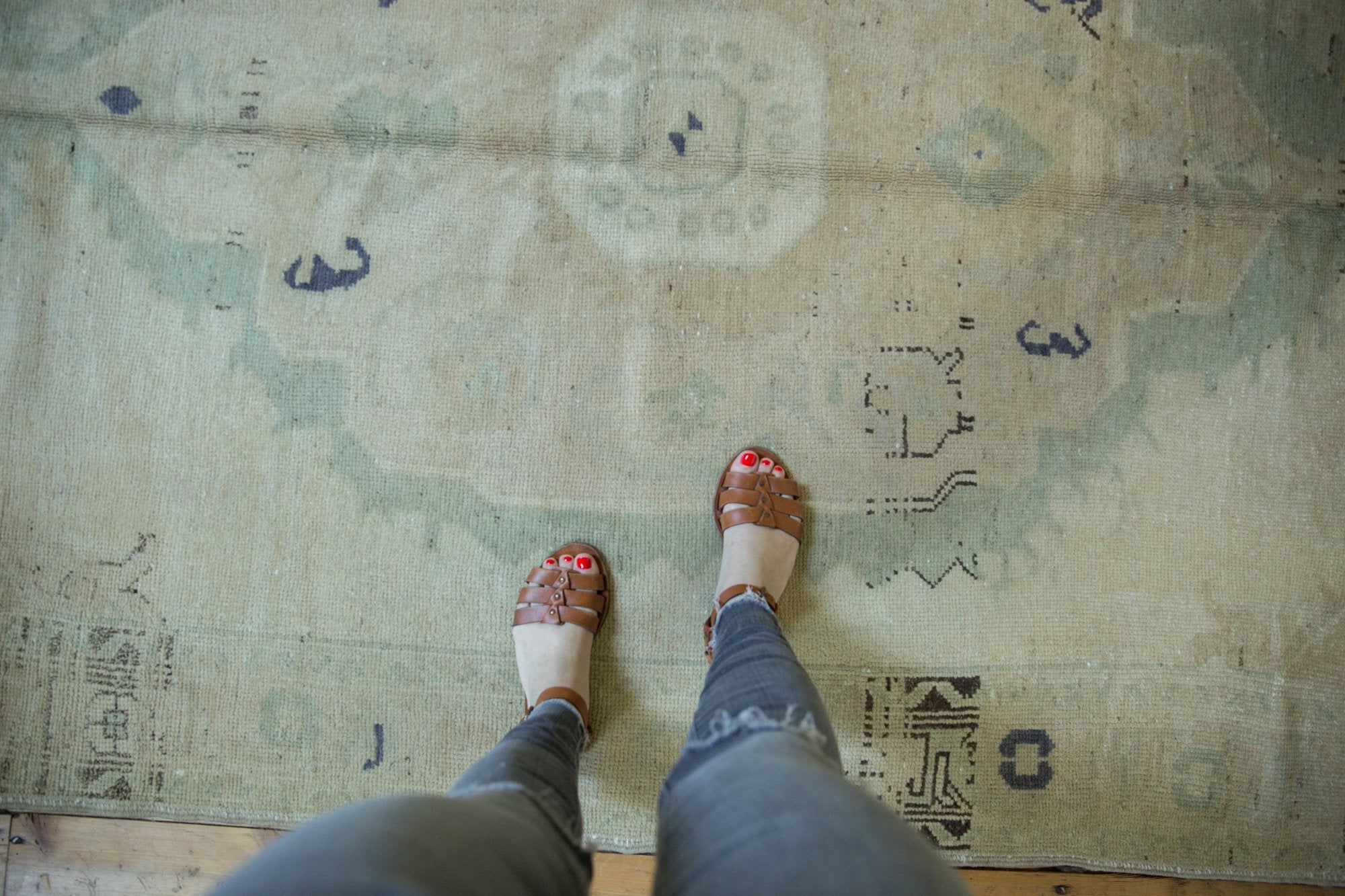 5.5x11 Vintage Distressed Oushak Rug Runner // ONH Item ee003711 Image 1