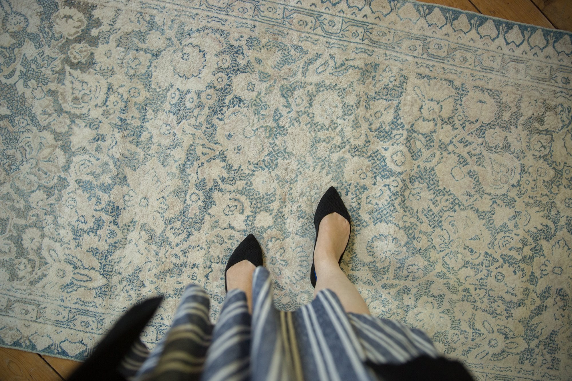 3.5x19.5 Vintage Distressed Cotton Agra Rug Runner // ONH Item ee003722 Image 1