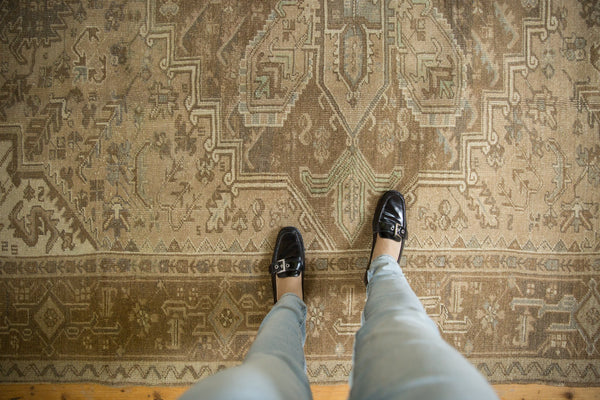 8.5x11.5 Vintage Distressed Heriz Carpet // ONH Item ee003738 Image 1