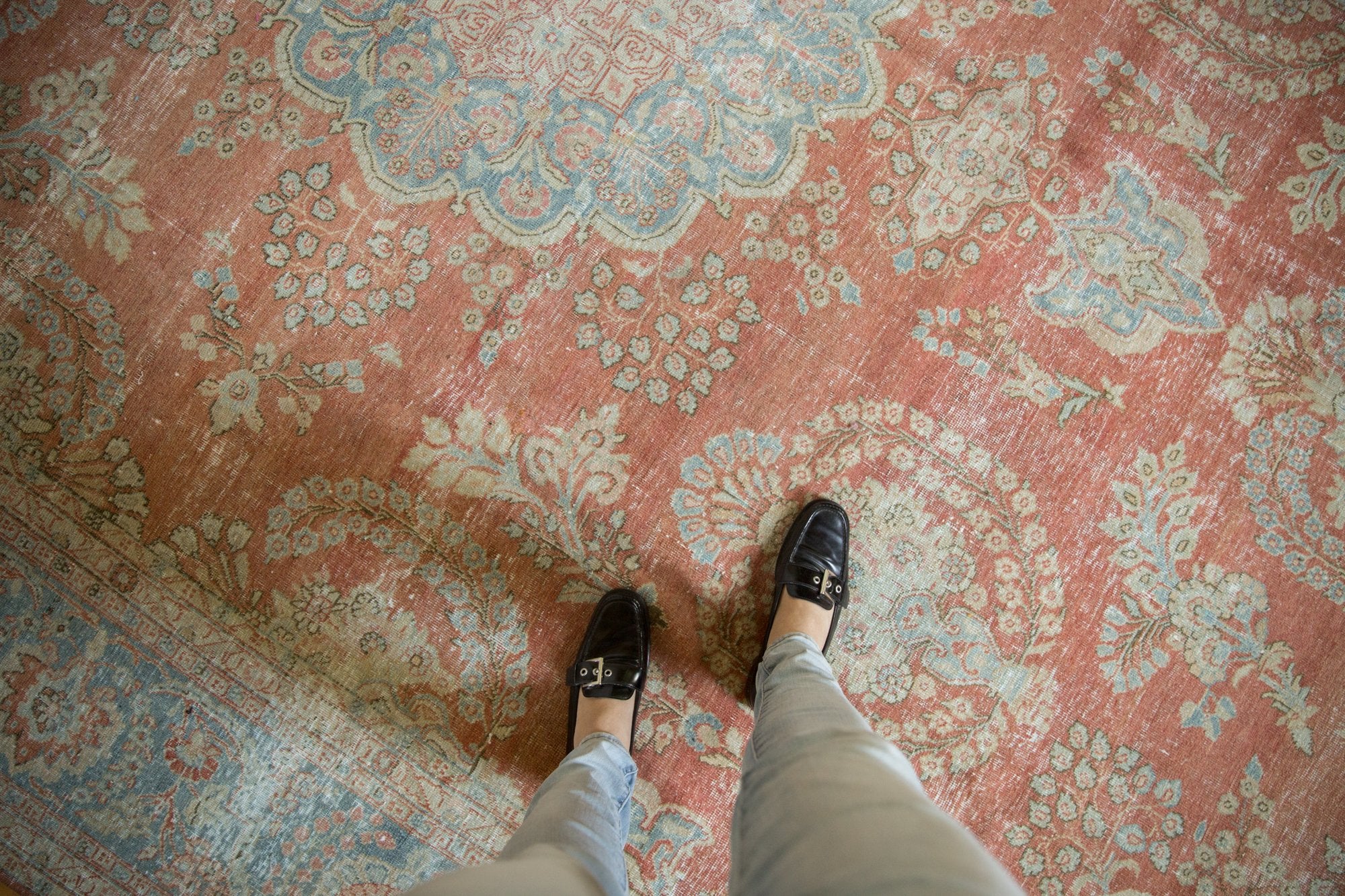 10x13.5 Vintage Distressed Mahal Carpet // ONH Item ee003748 Image 1