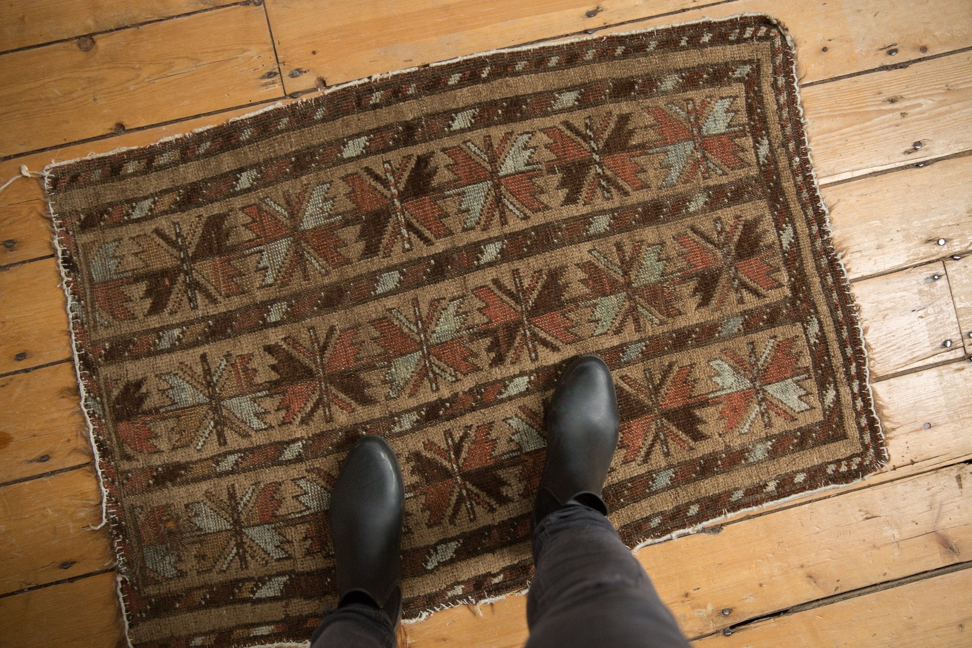 2.5x3.5 Vintage Belouch Rug // ONH Item ee003781 Image 1