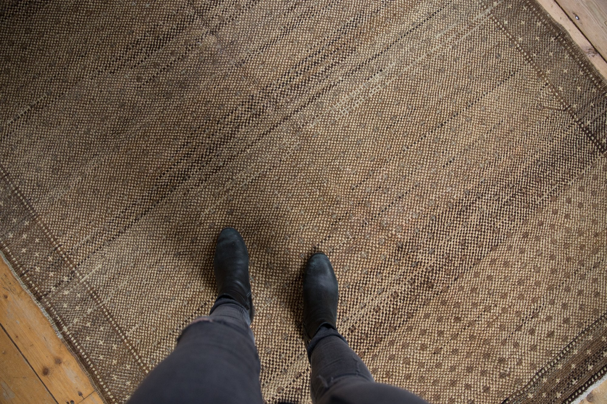 5.5x9 Vintage Distressed Oushak Carpet // ONH Item ee003863 Image 1