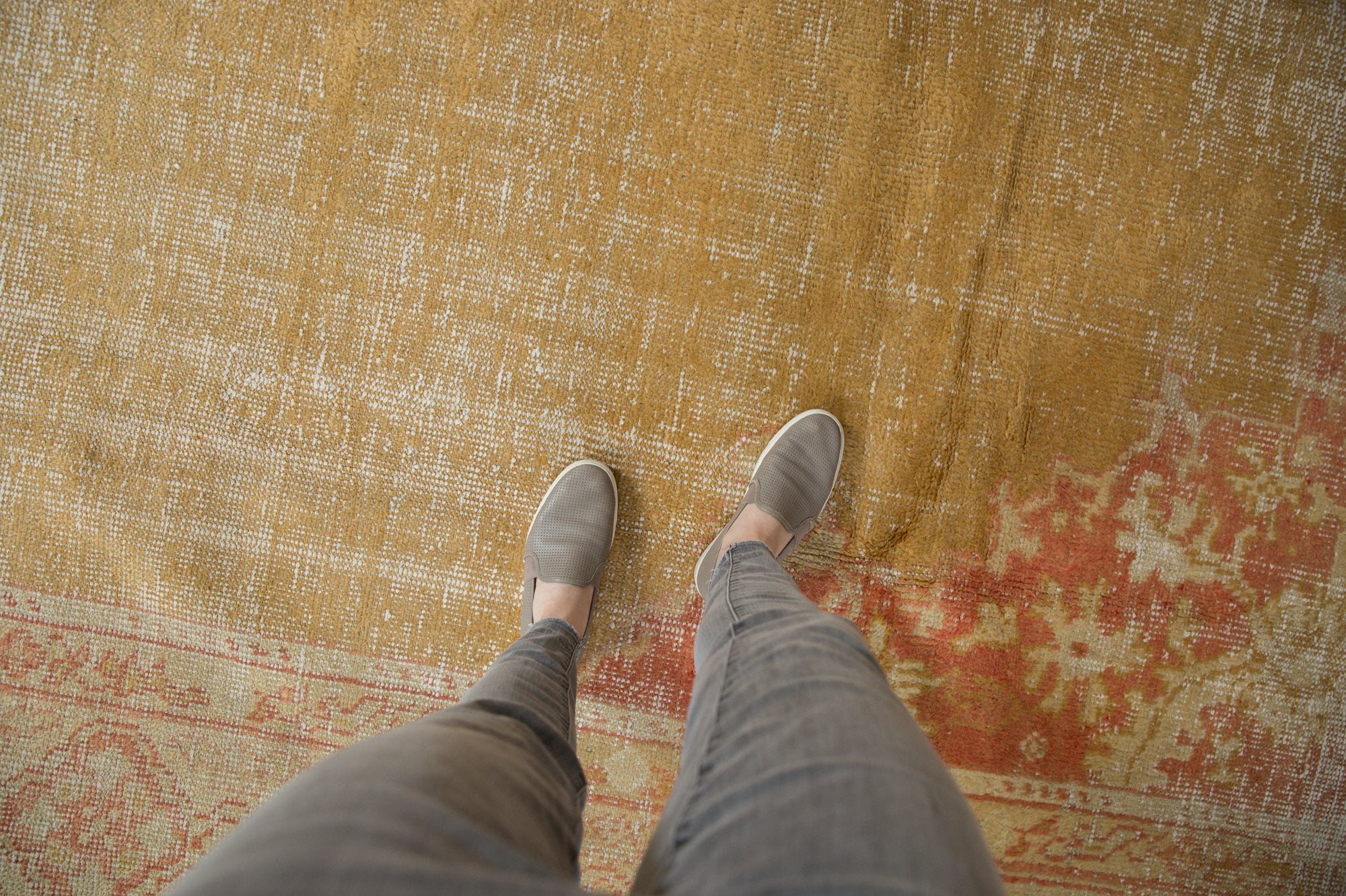 10.5x13.5 Vintage Oushak Carpet // ONH Item ee003882 Image 1