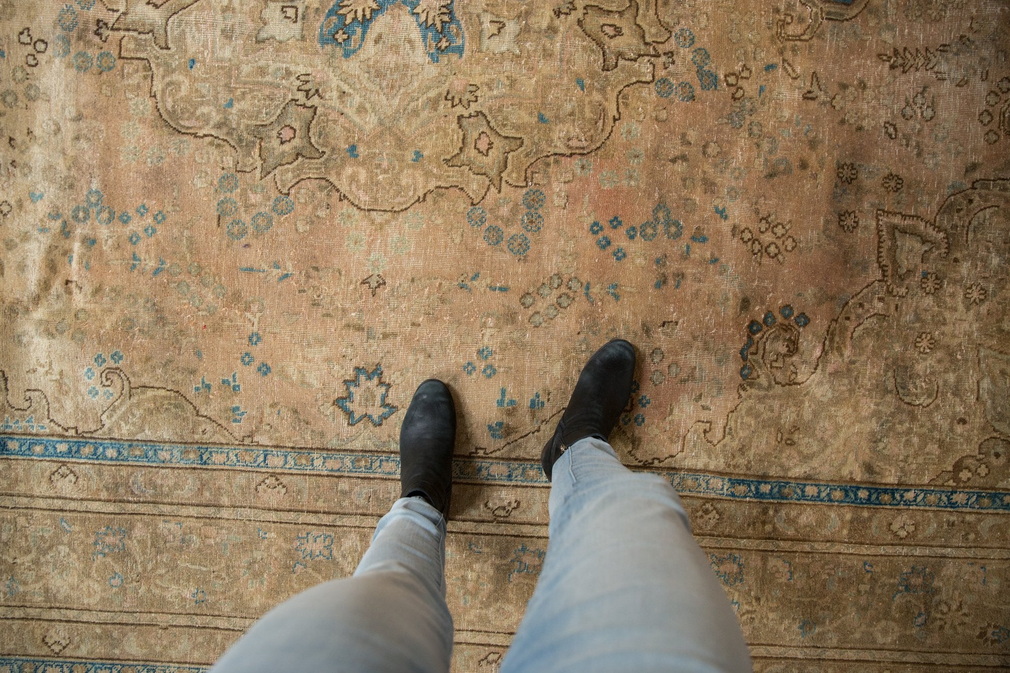 9.5x12.5 Vintage Distressed Tabriz Carpet // ONH Item ee003914 Image 1