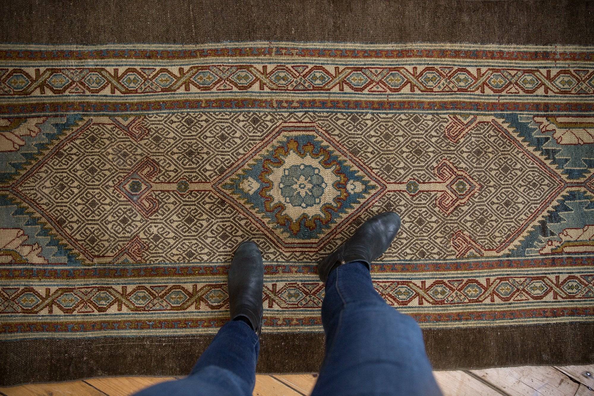 3.5x17 Vintage Distressed Serab Rug Runner // ONH Item ee003929 Image 1