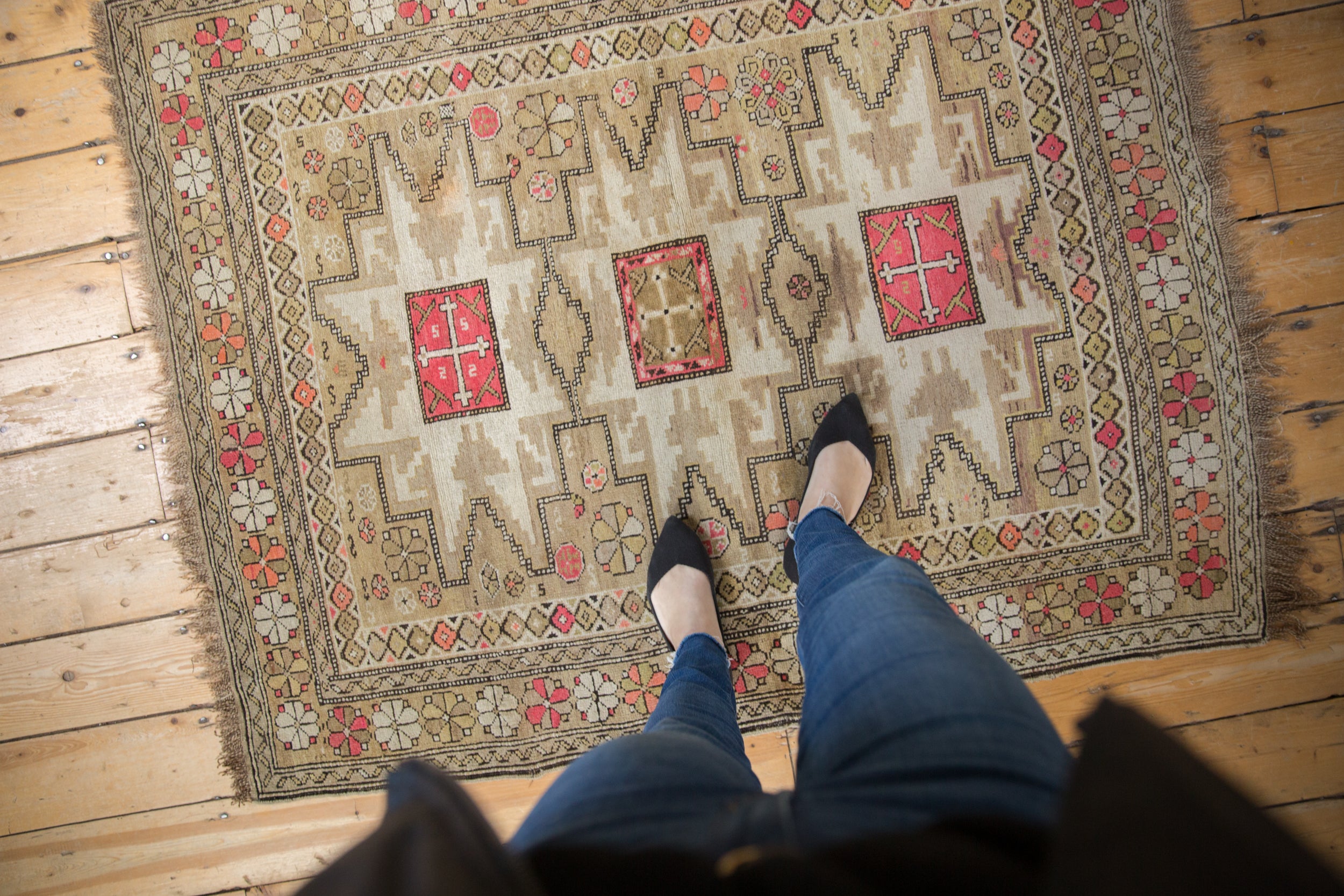 RESERVED 4x5 Vintage Caucasian Square Rug // ONH Item ee003970 Image 1