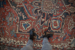 9.5x13 Vintage Distressed Serapi Carpet // ONH Item ee004127 Image 1