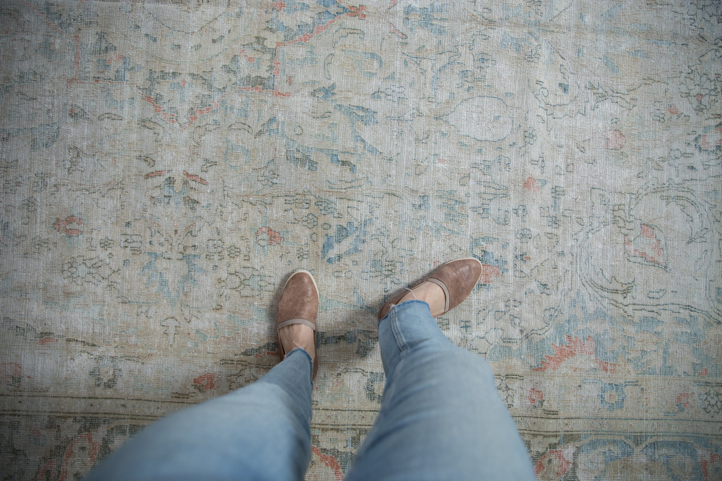 9.5x18.5 Antique Distressed Kermanshah Carpet // ONH Item ee004161 Image 1