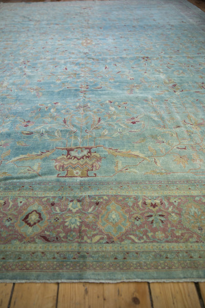 9.5x15.5 Vintage Distressed Meshed Carpet // ONH Item ee004211 Image 5