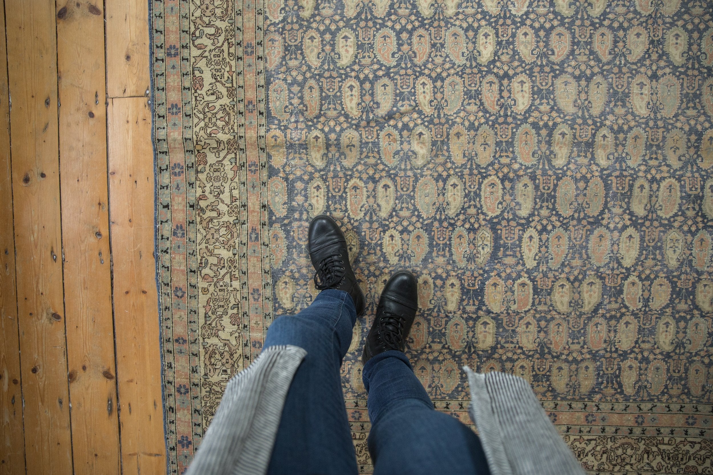 7.5x10 Vintage Fine Distressed Sivas Carpet // ONH Item ee004248 Image 1