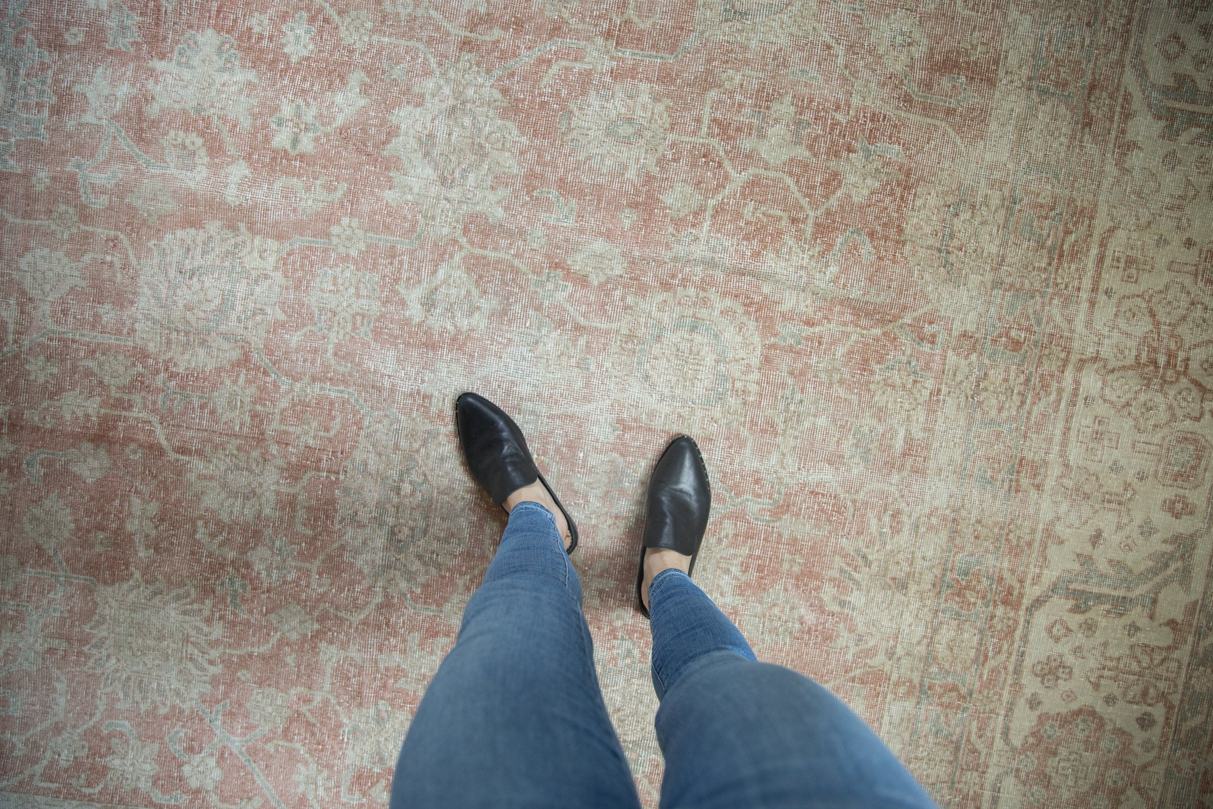 15x16 Vintage Distressed Sparta Square Carpet // ONH Item ee004287 Image 1