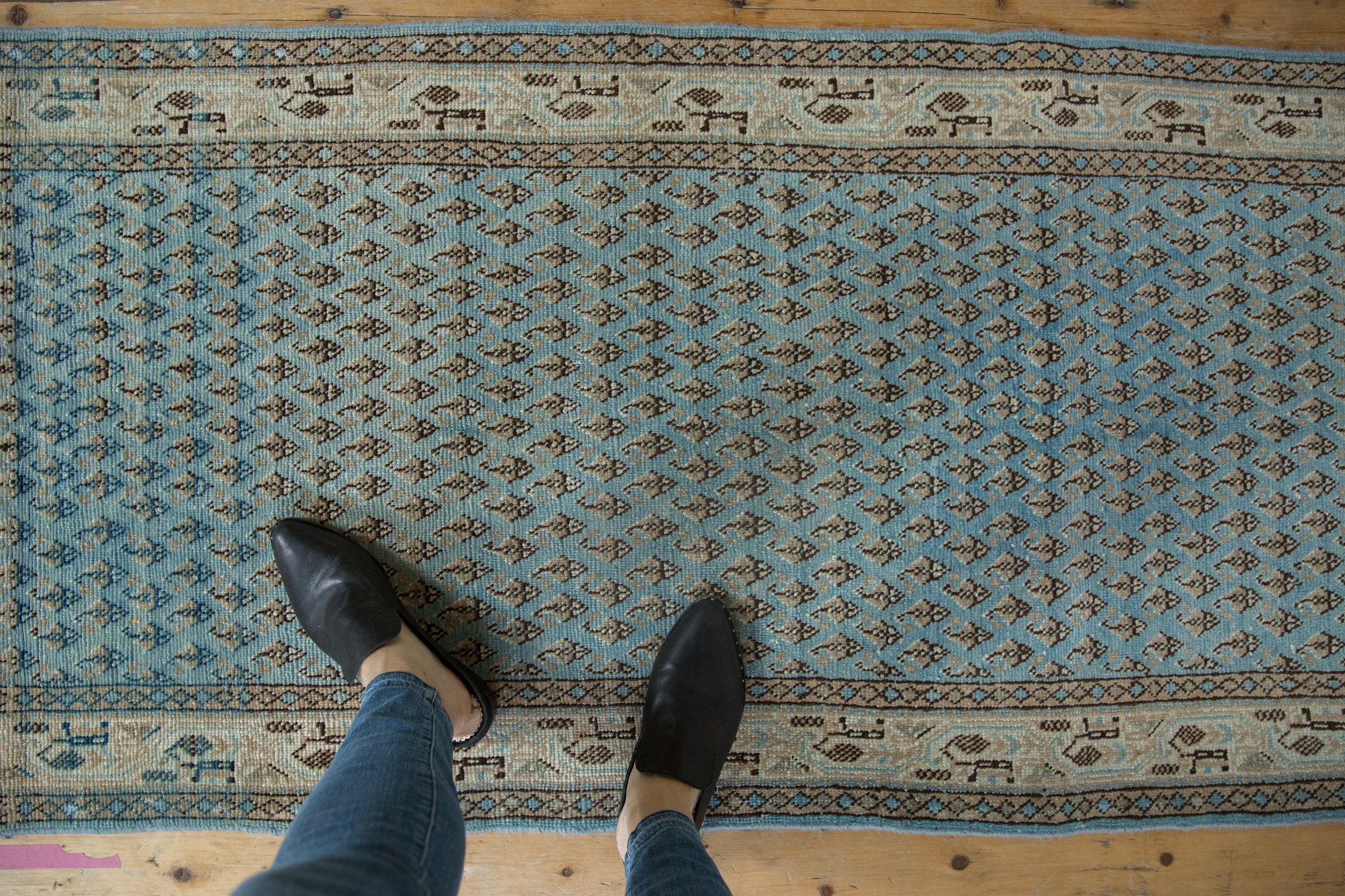 2.5x13.5 Vintage Distressed Mir Sarouk Rug Runner // ONH Item ee004292 Image 1