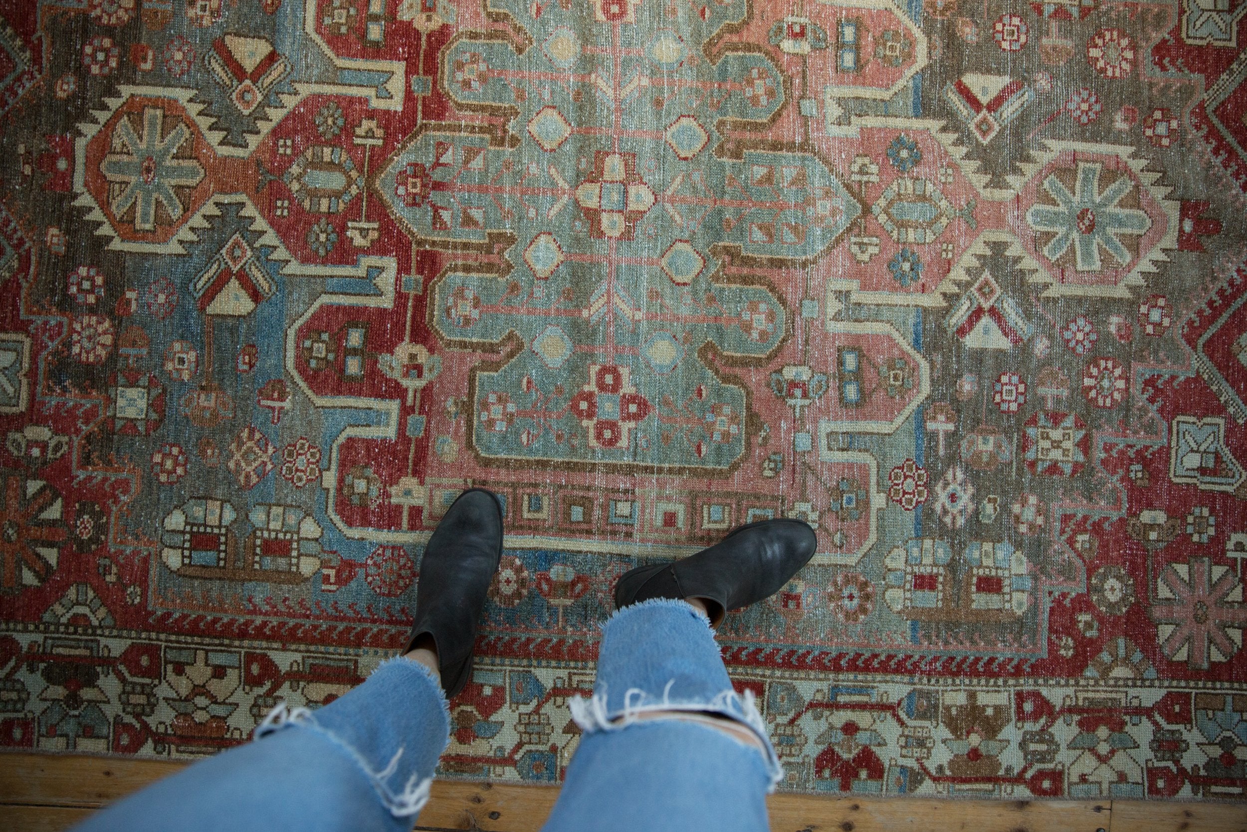 5x6.5 Vintage Distressed Bakhtiari Rug // ONH Item ee004346