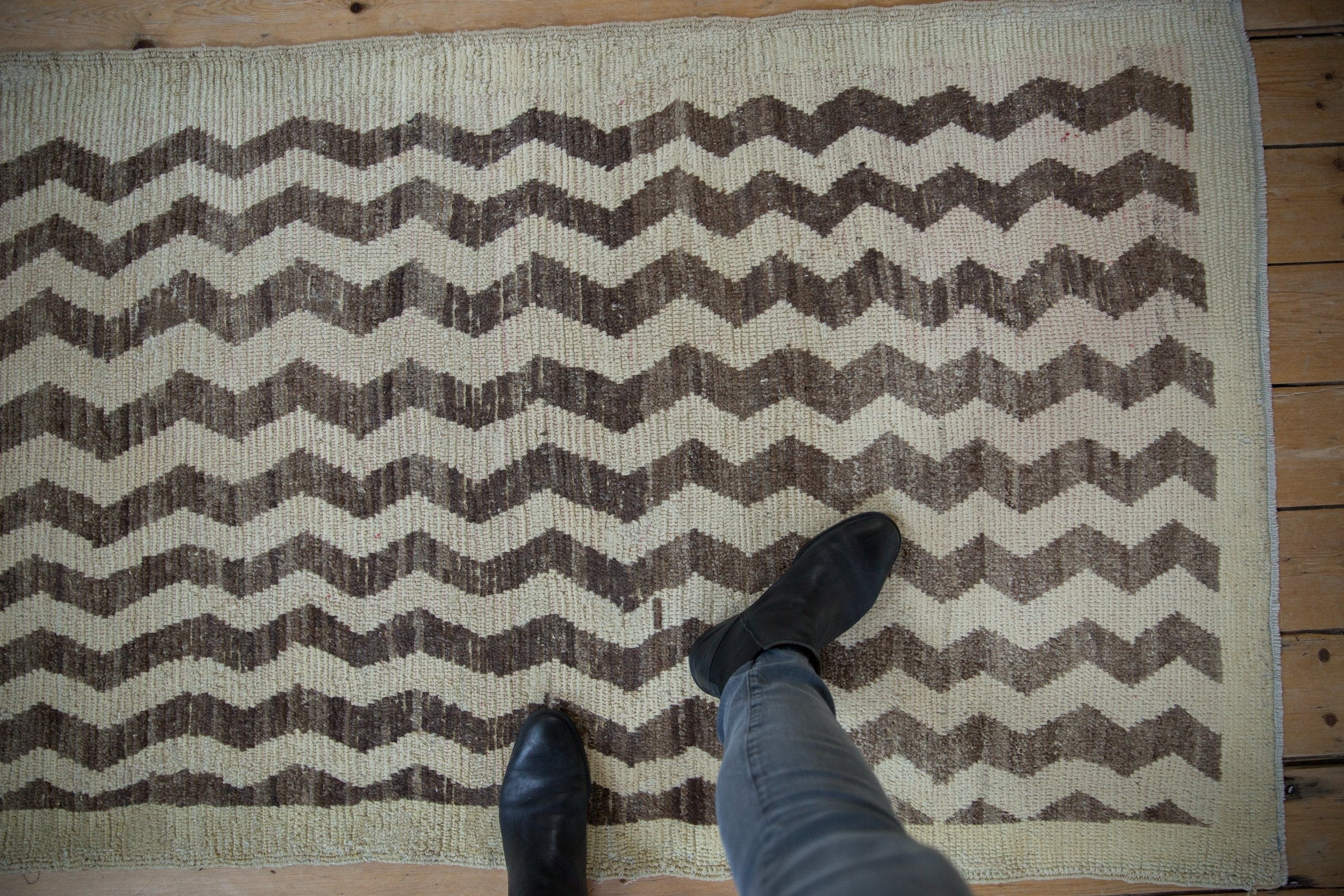 3.5x6 Vintage Distressed Tulu Rug // ONH Item ee004365 Image 1