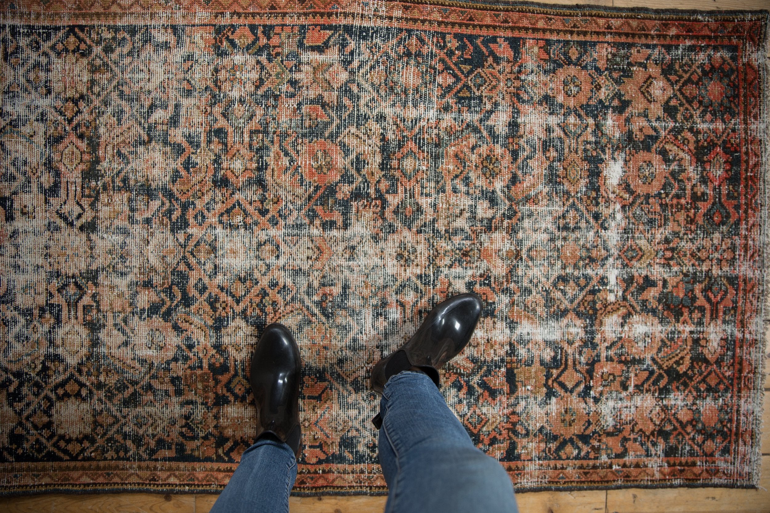 3.5x6 Vintage Distressed Hamadan Rug // ONH Item ee004367 Image 1