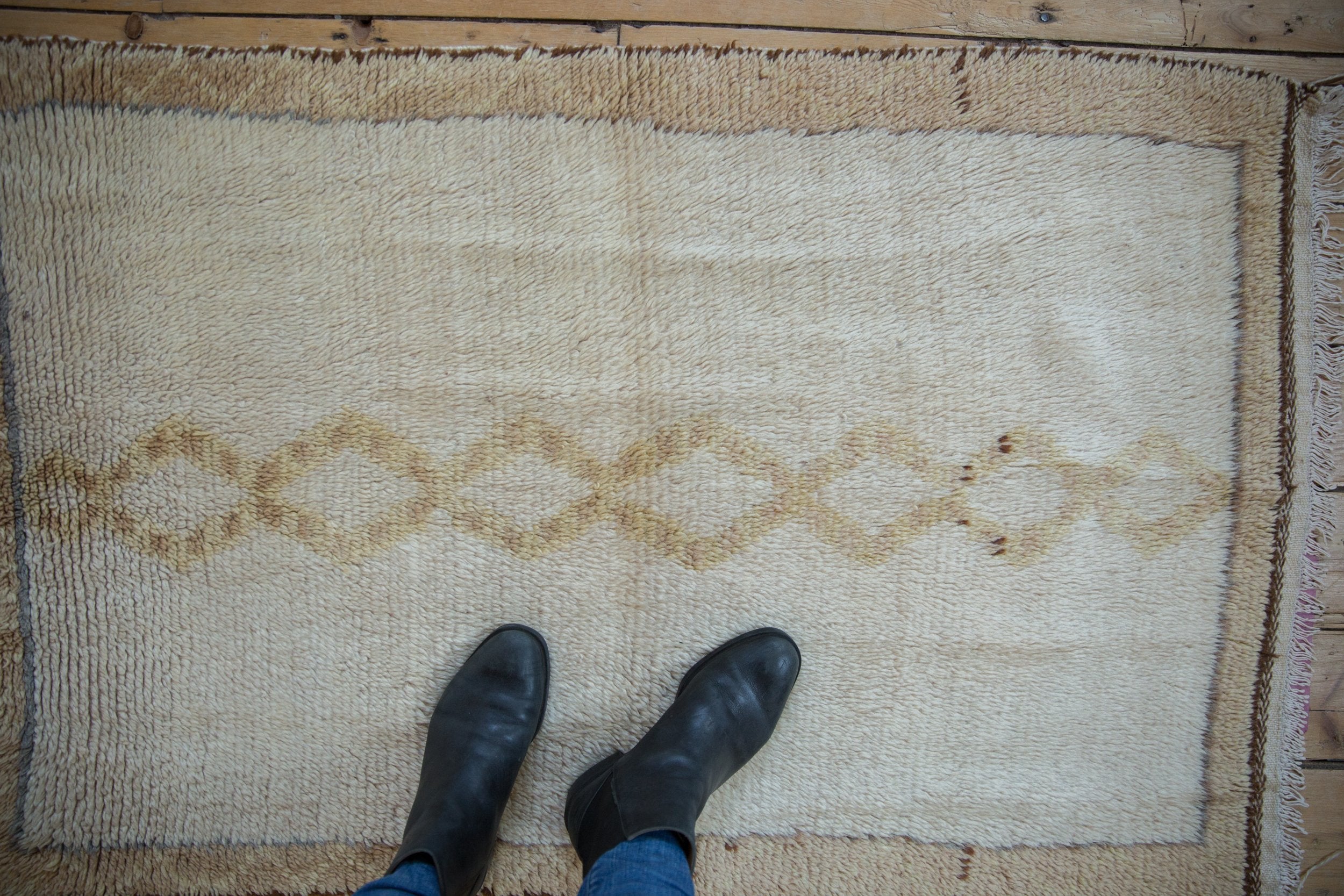 2.5x4.5 Vintage Moroccan Rug // ONH Item ee004374 Image 1