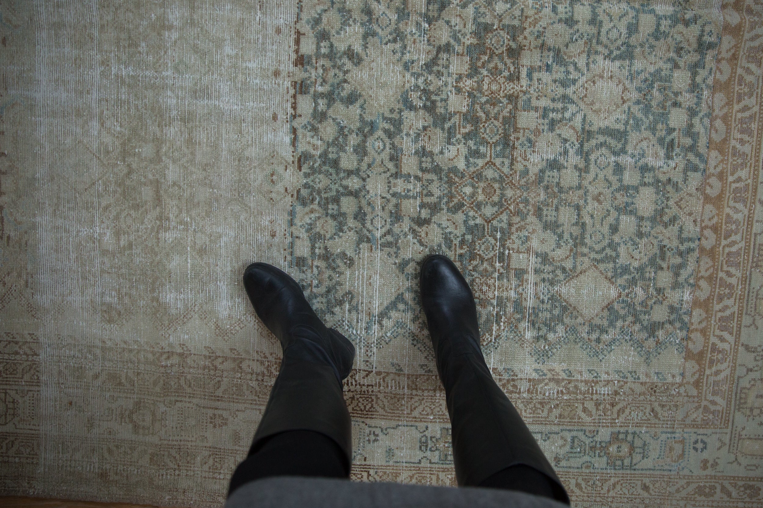 6.5x8.5 Vintage Distressed Malayer Carpet // ONH Item ee004415 Image 1