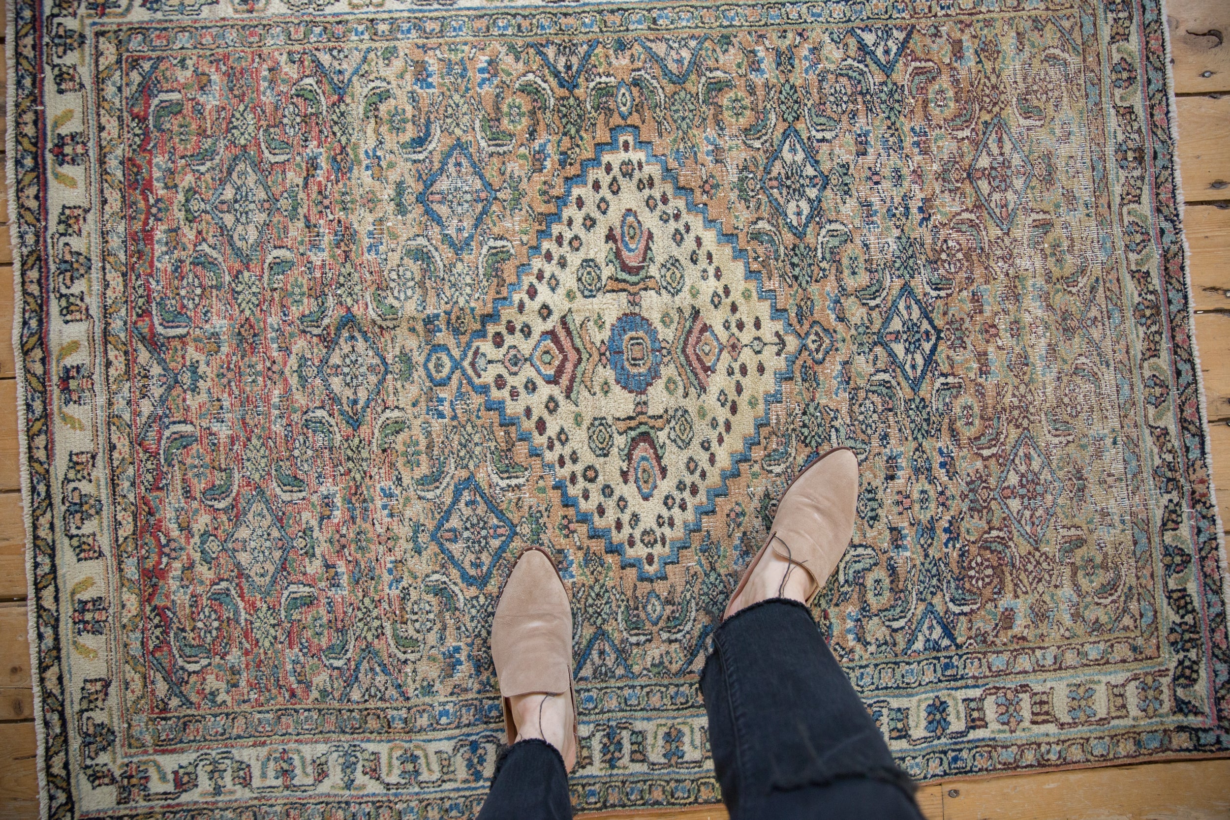 3.5x5 Vintage Distressed Khorassan Rug // ONH Item ee004501 Image 1