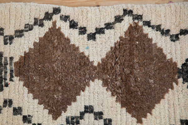 2.5x5.5 Vintage Fragment Moroccan Rug Runner // ONH Item ee004531 Image 9