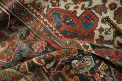 Vintage Distressed Heriz Carpet // ONH Item: ee004627, Image 10
