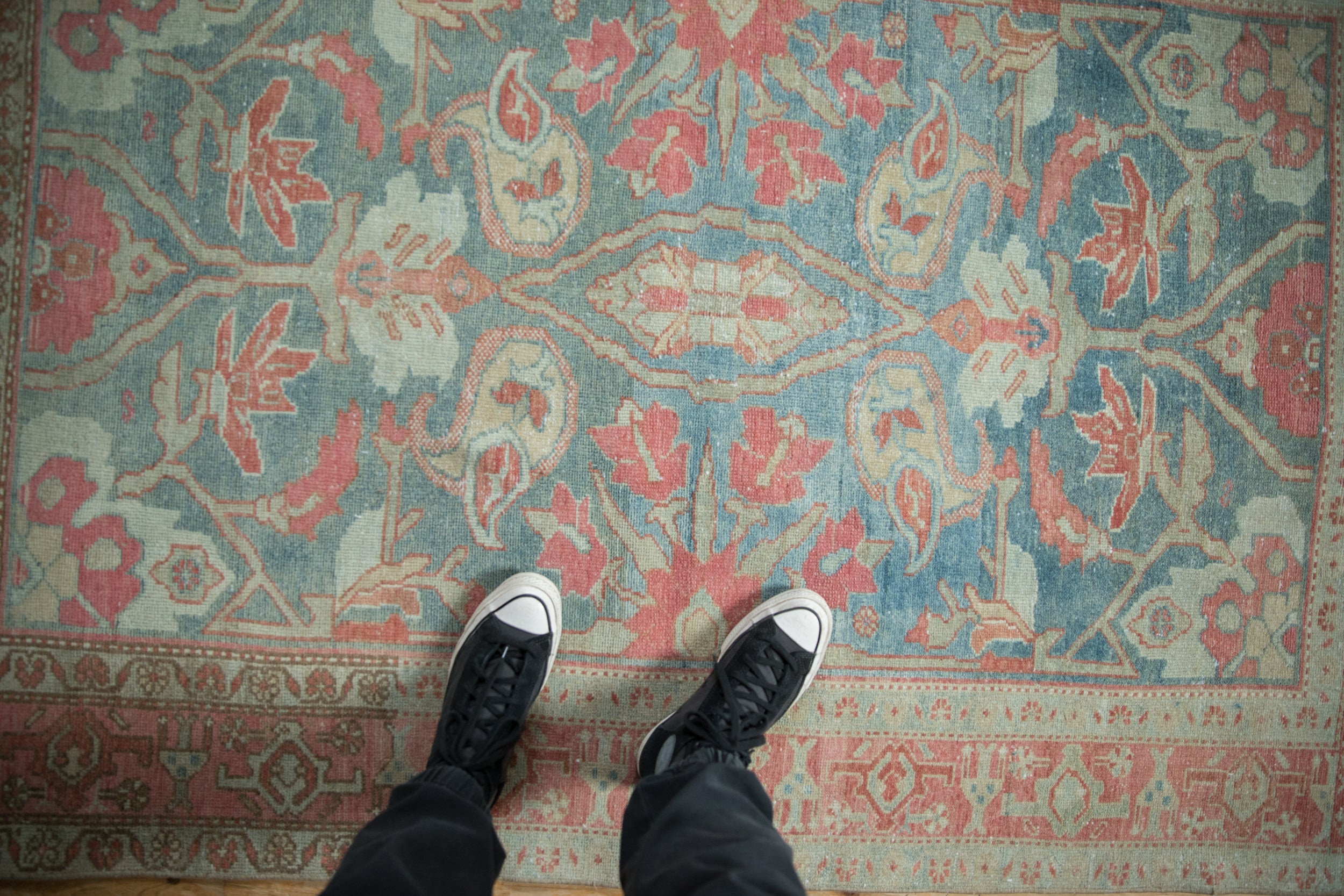 Vintage Distressed Malayer Rug // ONH Item: ee004634, Image 1