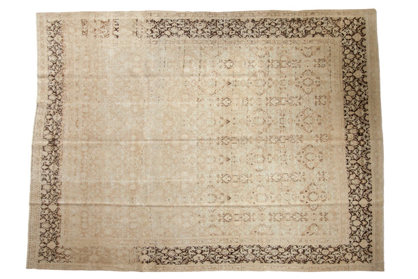 Vintage Distressed Meshed Carpet // ONH Item: ee004648