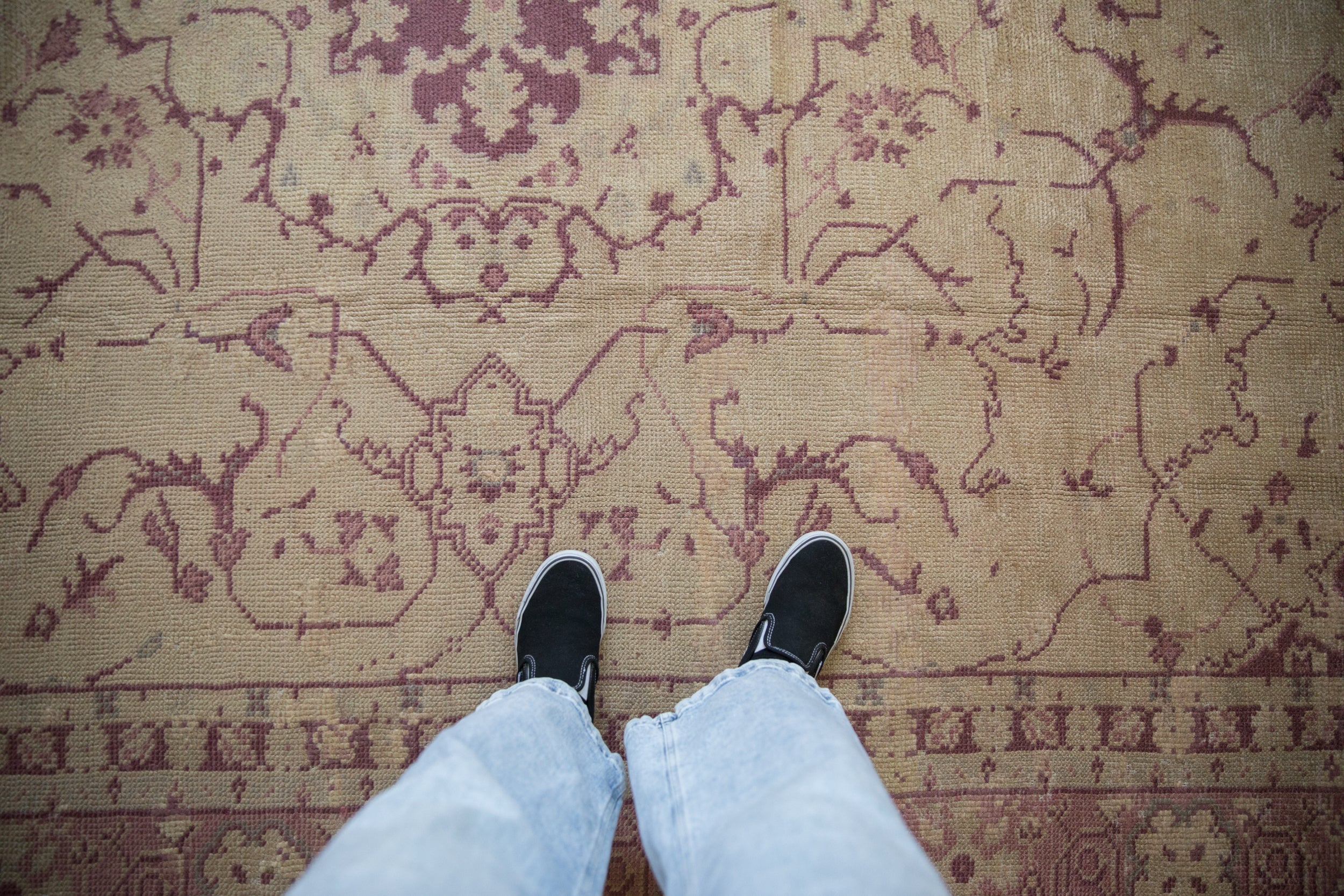 Vintage Distressed Oushak Carpet // ONH Item: ee004651, Image 1