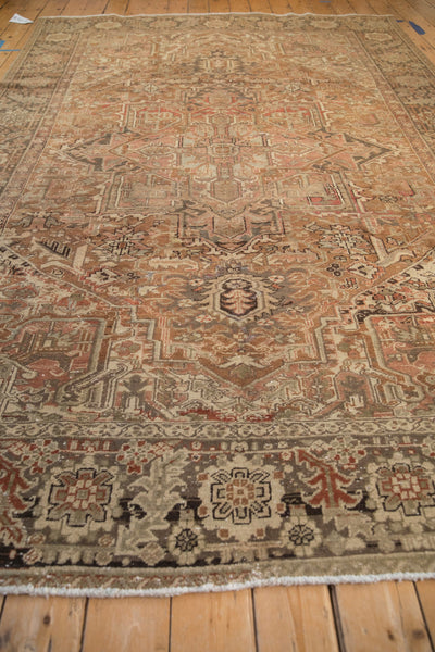 Vintage Distressed Heriz Carpet // ONH Item: ee004675, Image 11