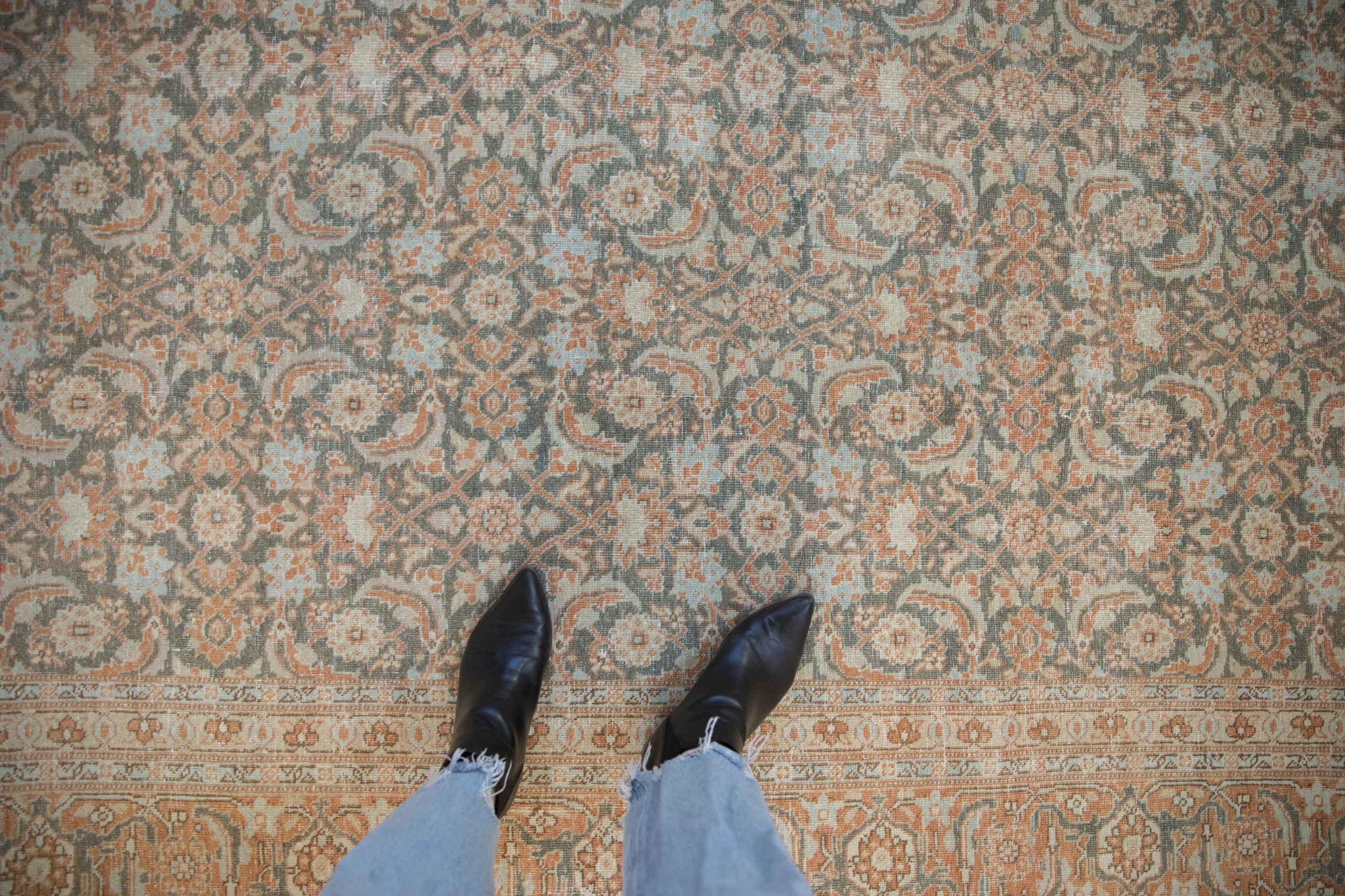 Vintage Distressed Tabriz Carpet // ONH Item: ee004676, Image 1