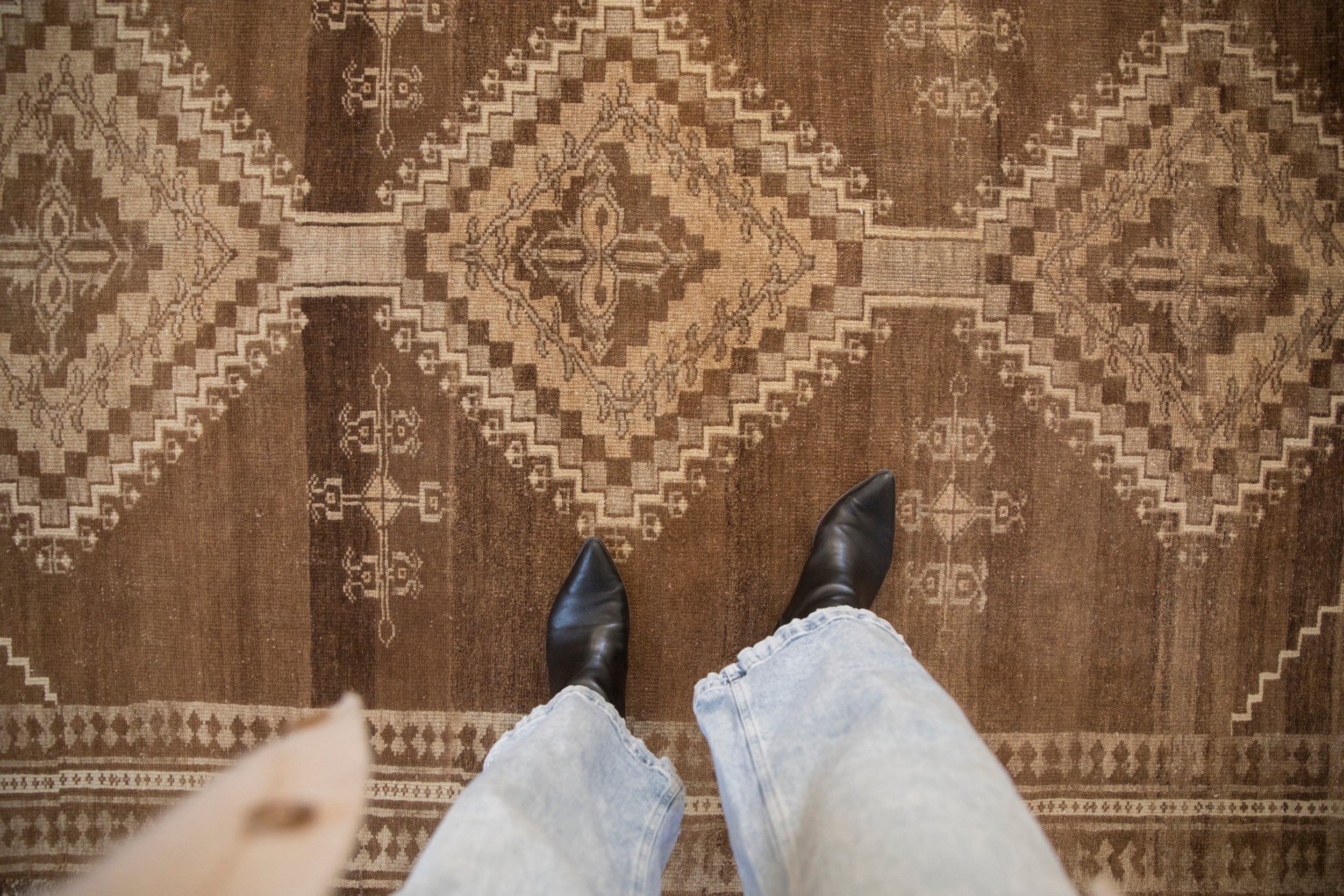 Vintage Distressed Kars Carpet // ONH Item: ee004699, Image 1