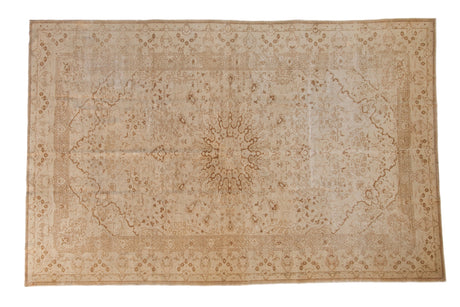Vintage Distressed Kaisary Carpet // ONH Item: ee004708