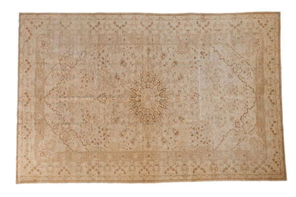 Vintage Distressed Kaisary Carpet // ONH Item: ee004708