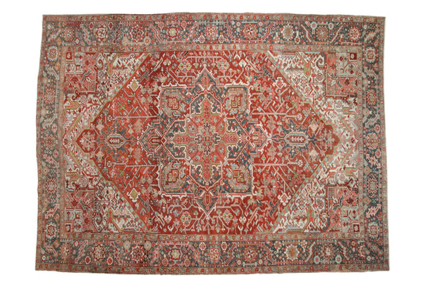 Vintage Distressed Heriz Carpet // ONH Item: ee004717