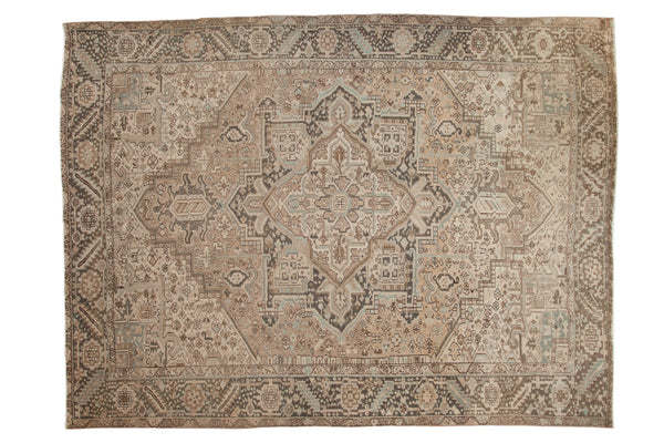 Vintage Distressed Heriz Carpet // ONH Item: ee004721