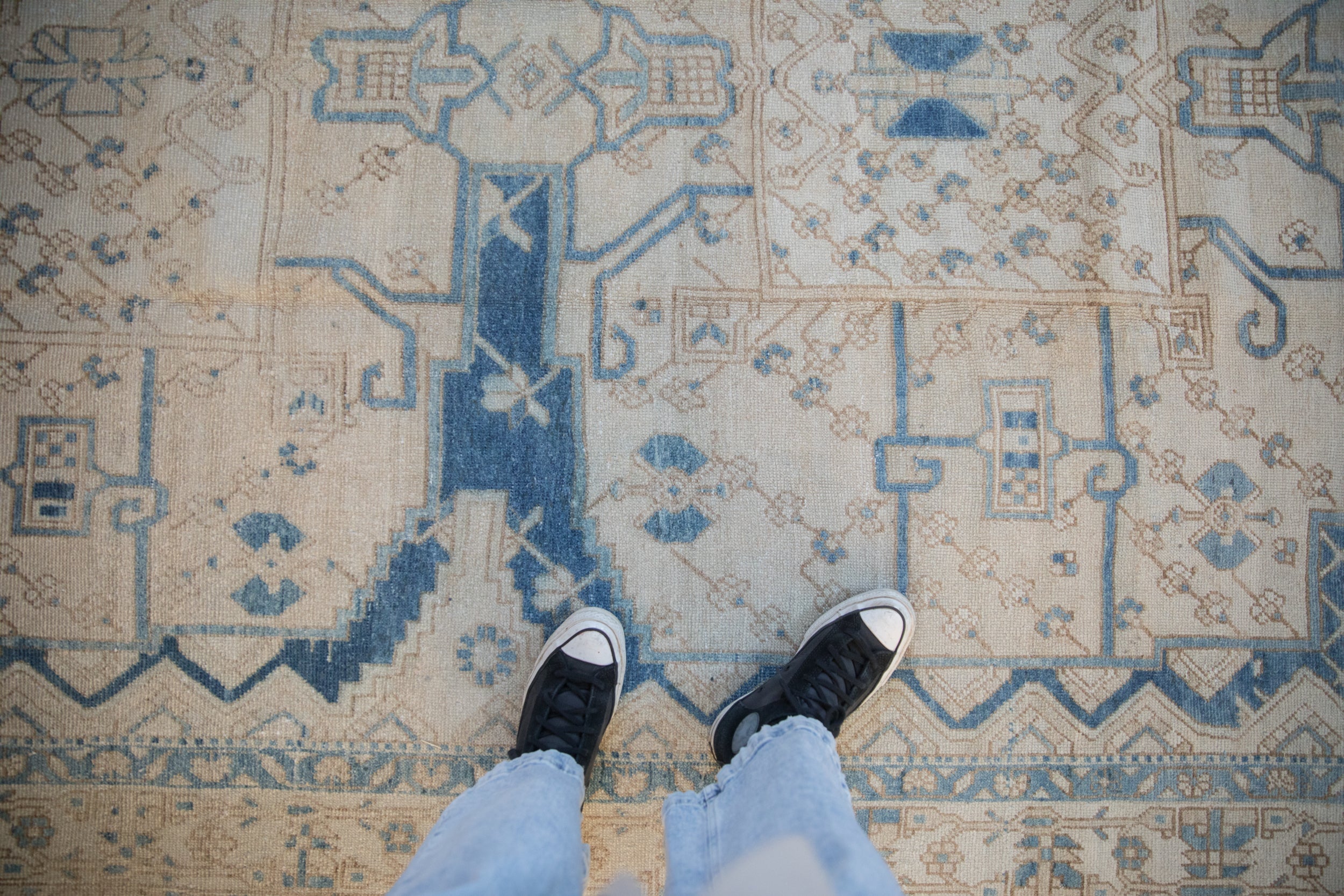 Vintage Distressed Bakhtiari Carpet // ONH Item: ee004742, Image 1