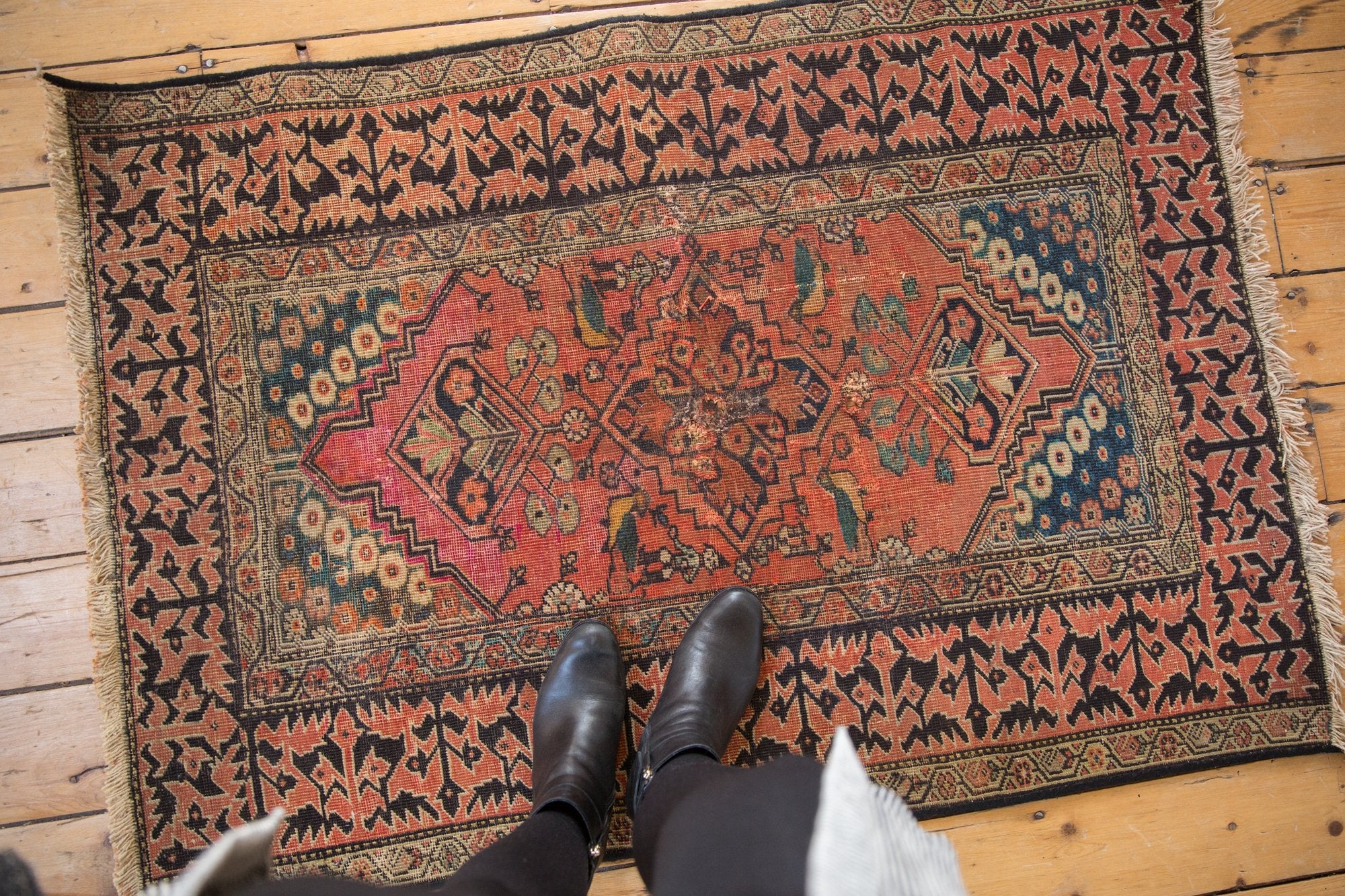 RESERVED 3x4.5 Antique Fereghan Rug // ONH Item mc001121 Image 1